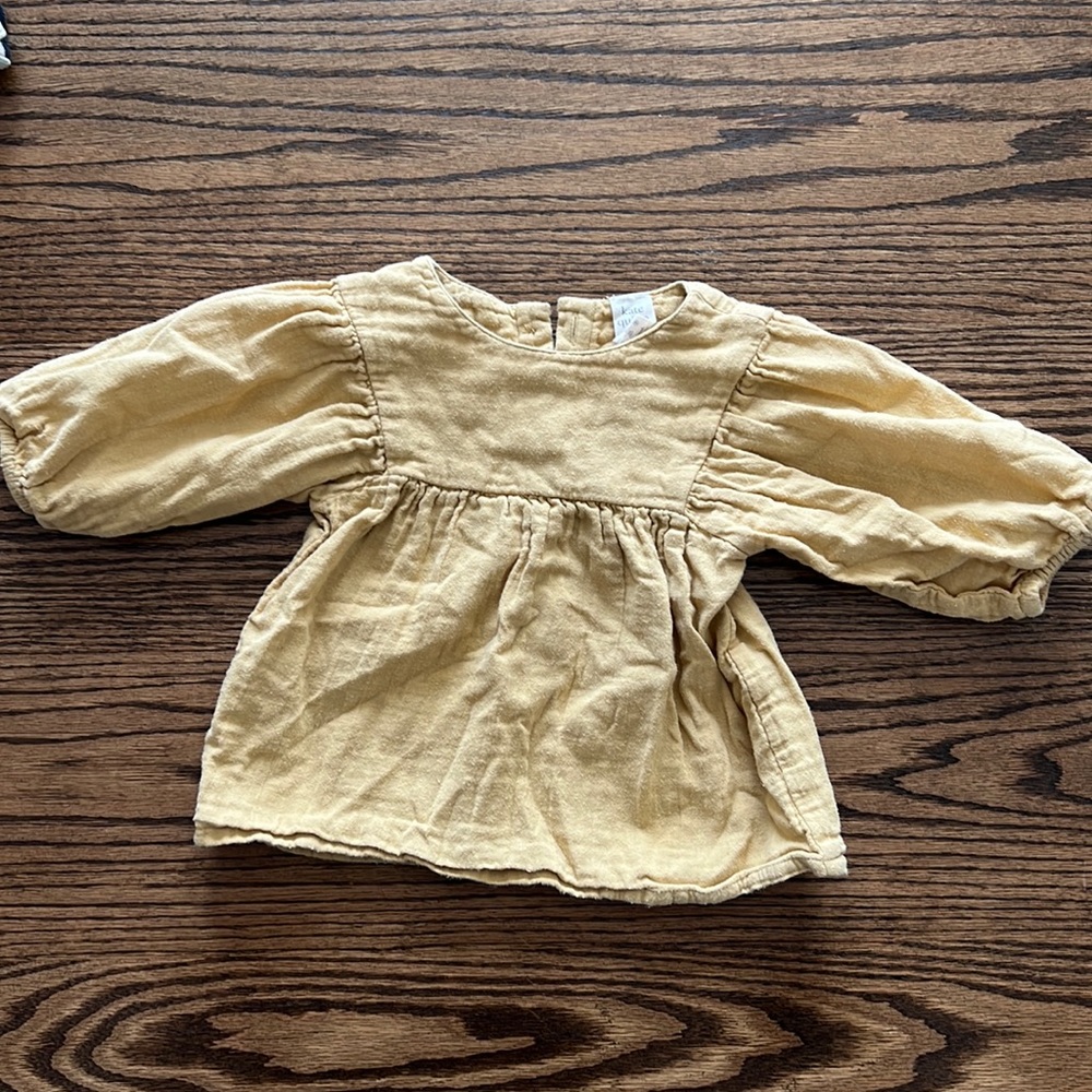 Kate Quinn linen top